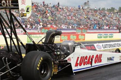 Lucas Oil's Richie Crampton blazes to Gainesville track record, No. 1 qualifier